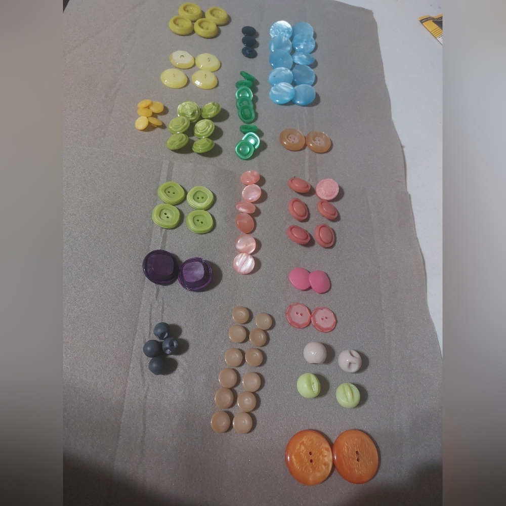 85+ Colorful Buttons, Selling As a Lot, Sewing Notions
